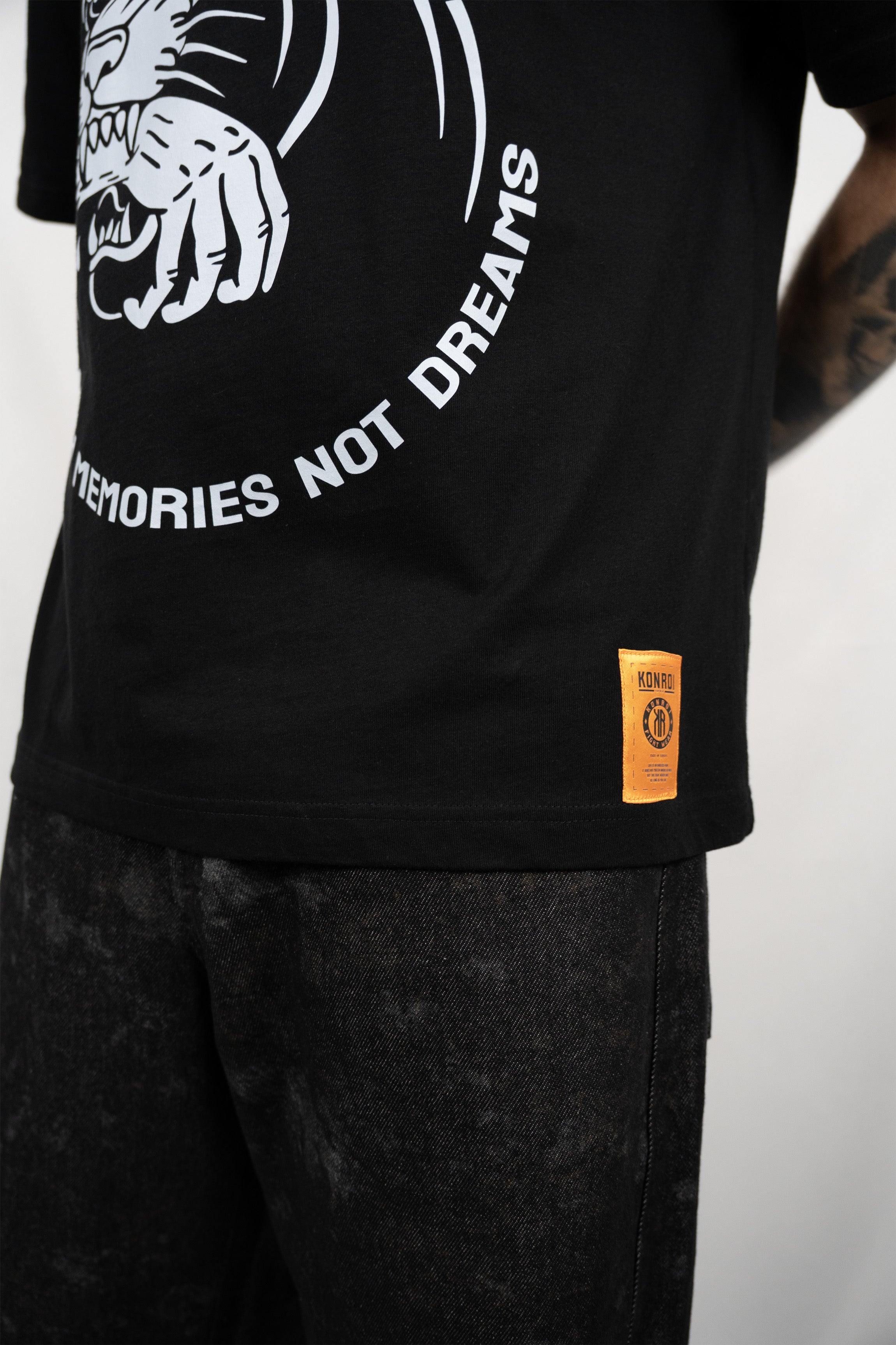 KONROI Fightwear - “Die With Memories Not Dreams” Black Oversized MMA T-Shirt